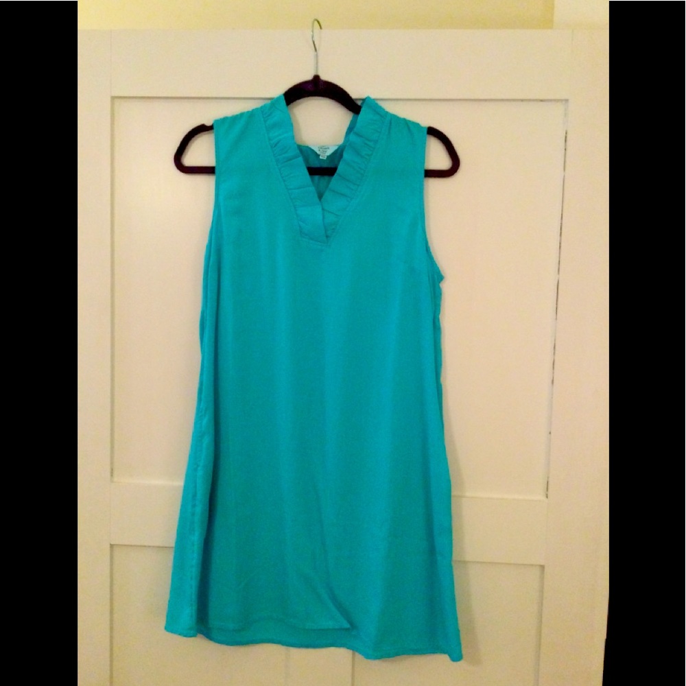 Petite Crown & Ivy shift dress- never worn!